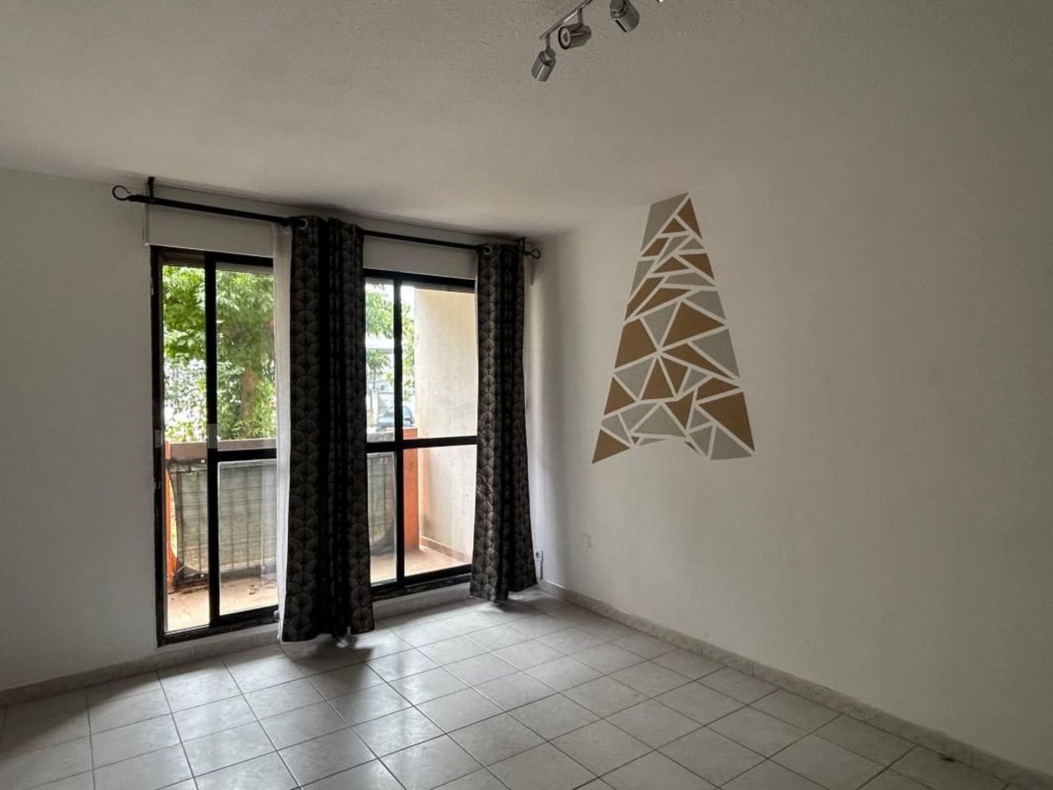 Appartement à louer, 27m², Nîmes