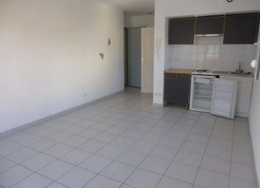 Appartement à louer, 26m², Nîmes