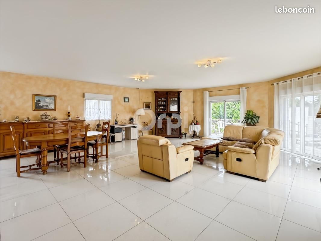 Maison à vendre, 135m², Conches-en-Ouche