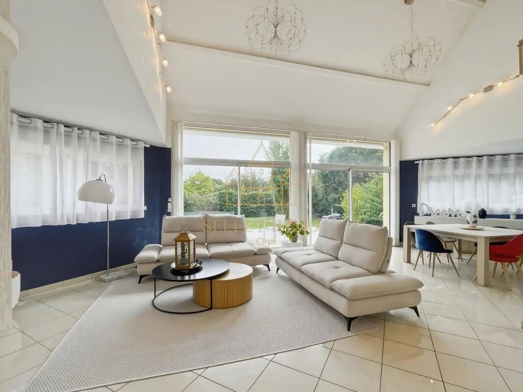 Maison à vendre, 260m², Saint-Sébastien-de-Morsent