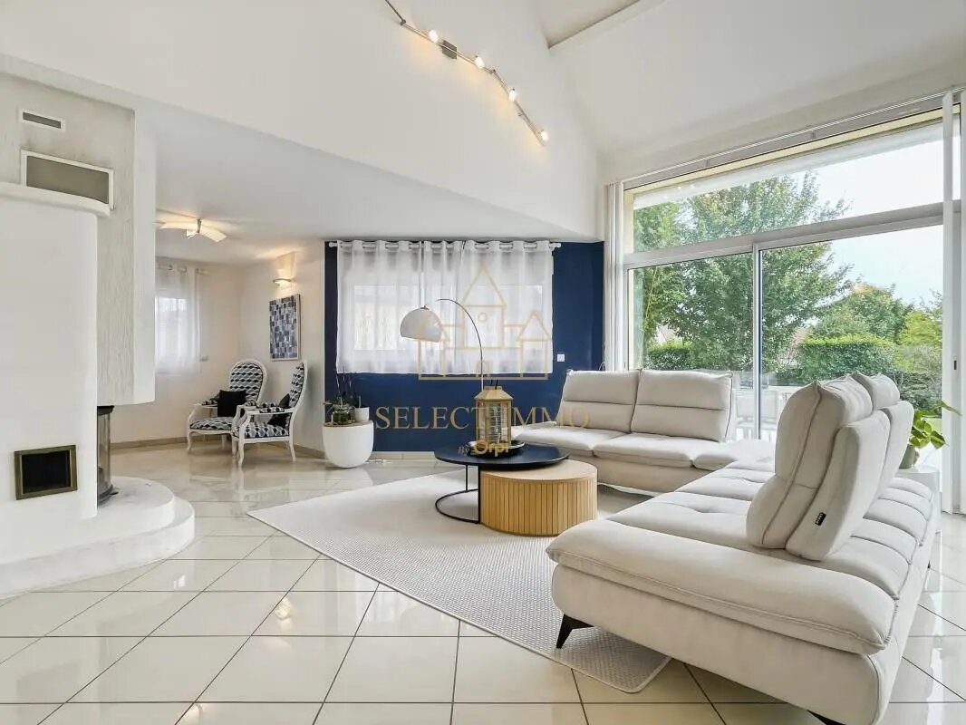 Maison à vendre, 260m², Saint-Sébastien-de-Morsent