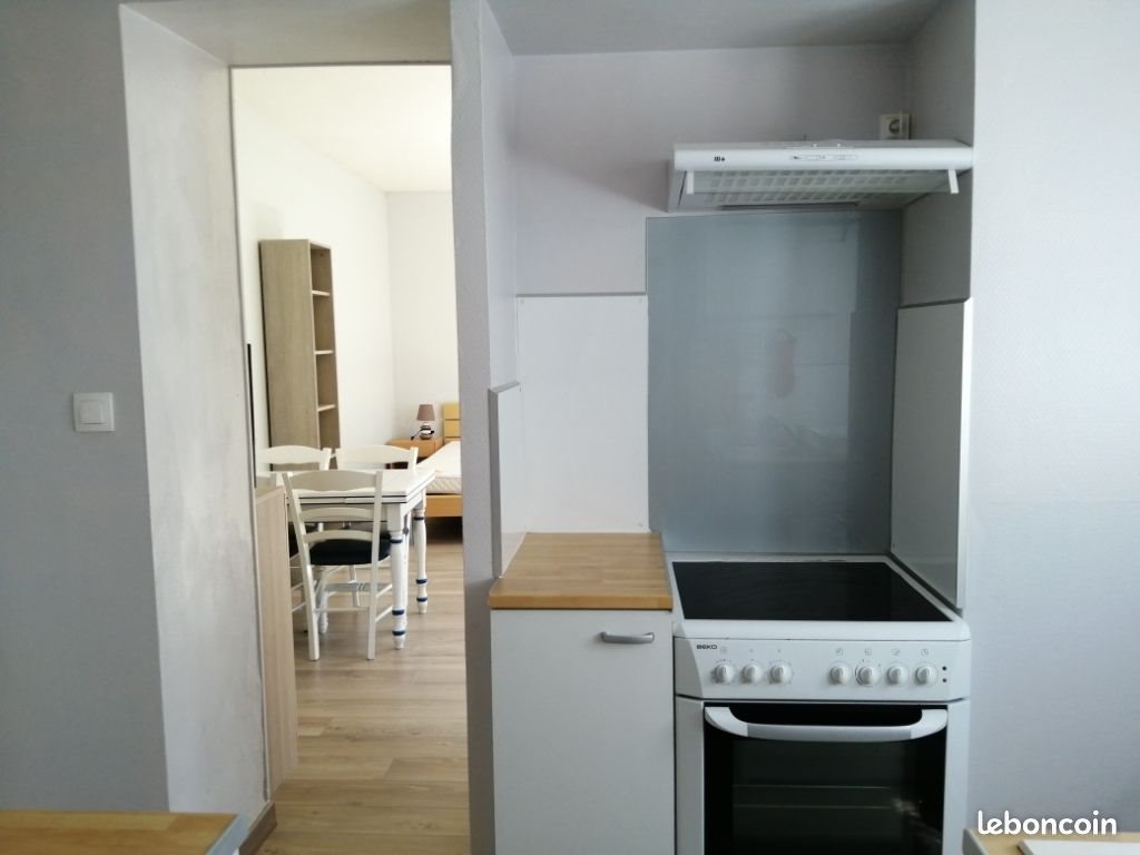 Appartement à louer, 30m², Rochefort