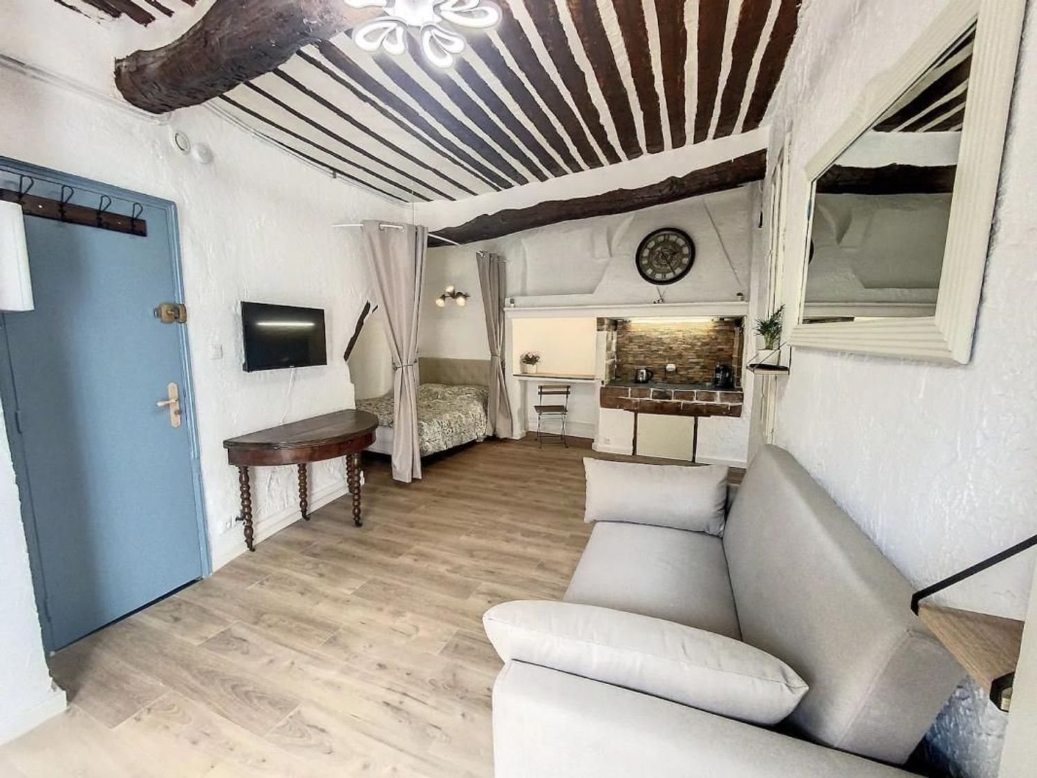 Appartement à louer, 26m², Grasse