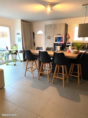 Maison à vendre, 101m², Adissan