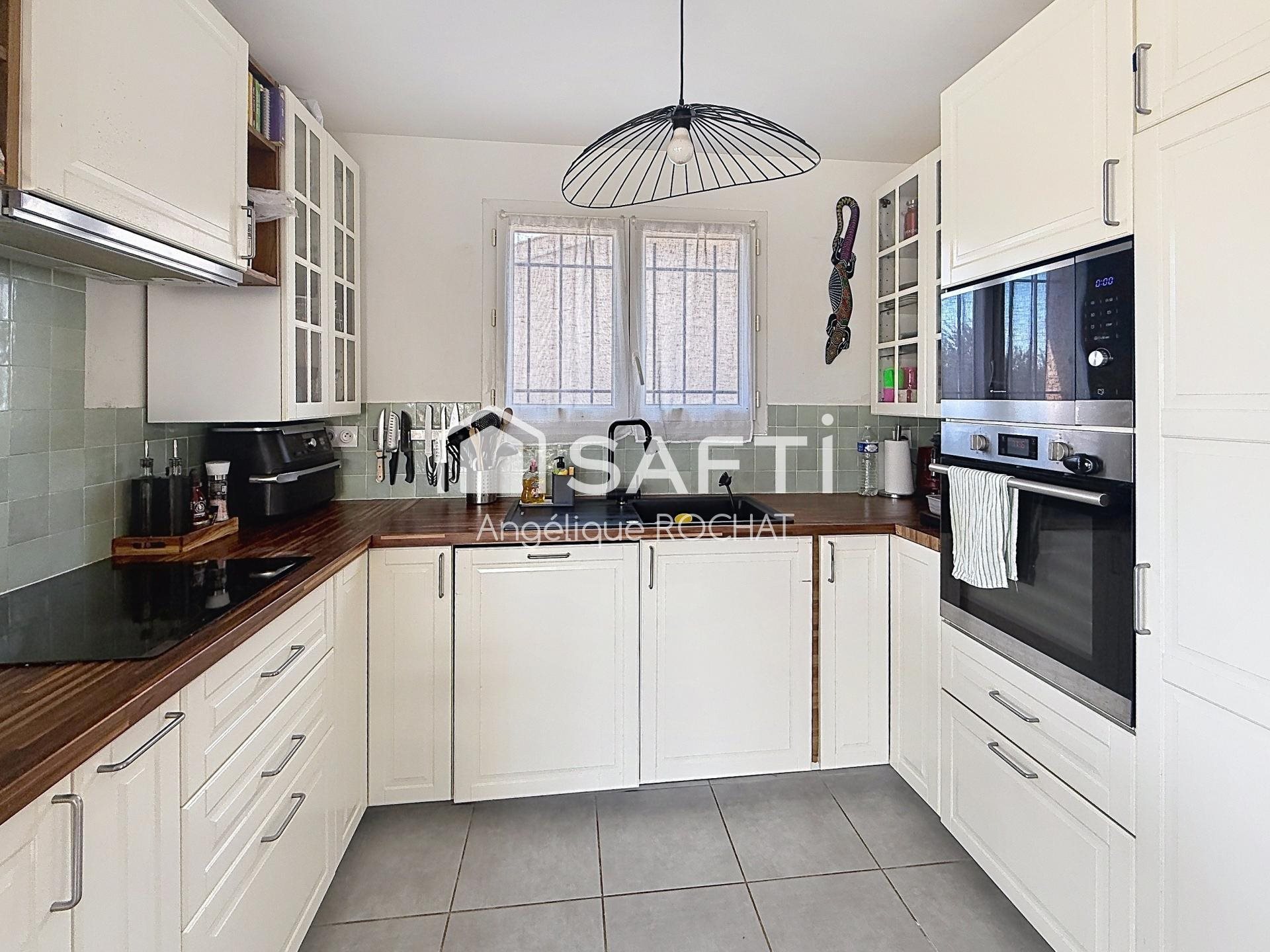 Maison à vendre, 109m², Adissan