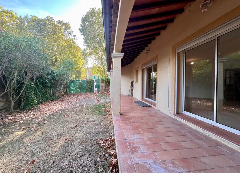 Maison à louer, 108m², Grans