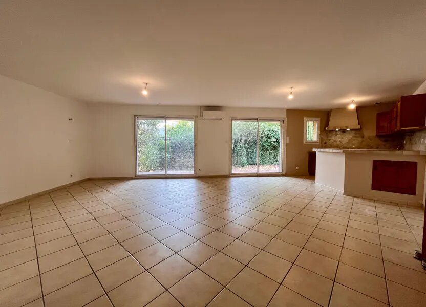 Maison à louer, 108m², Grans