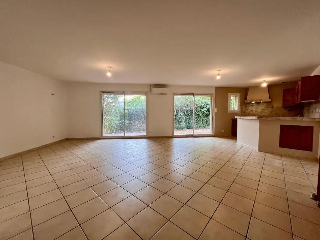 Maison à louer, 108m², Grans