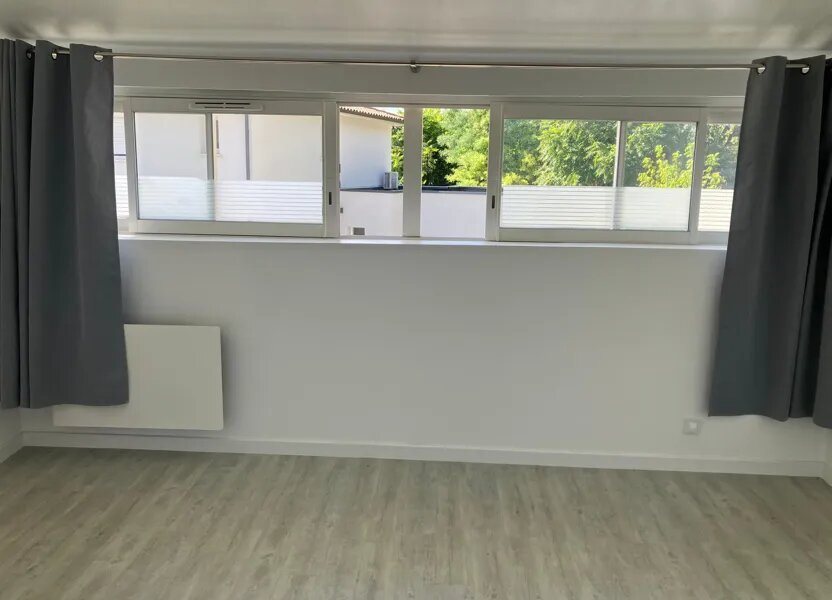 Appartement à louer, 43m², Léognan