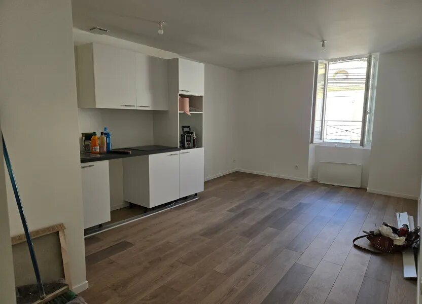 Appartement à louer, 49m², Podensac