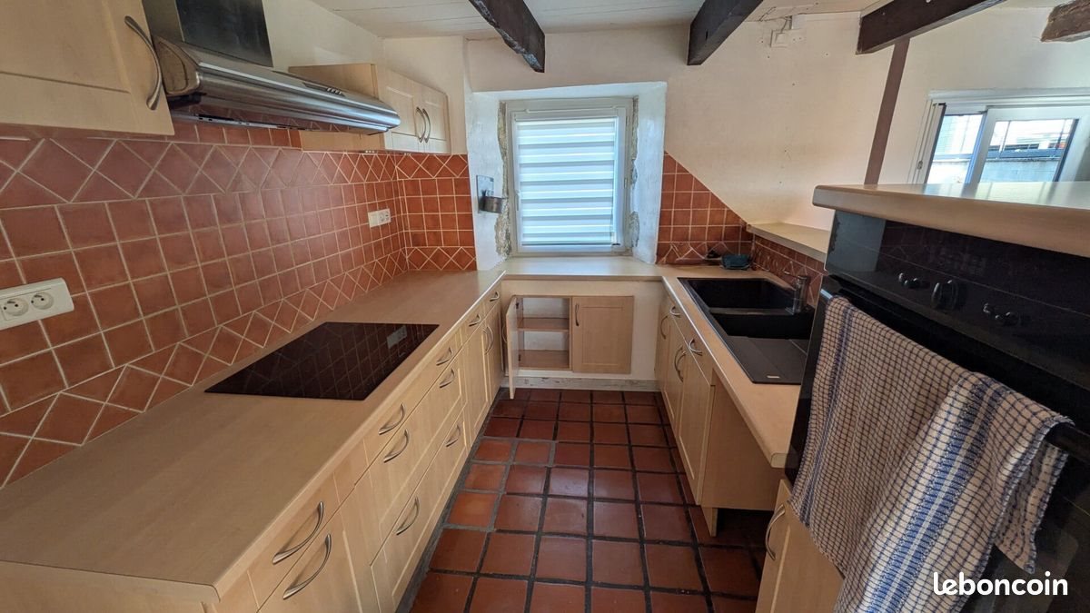 Maison à louer, 87m², Manhac