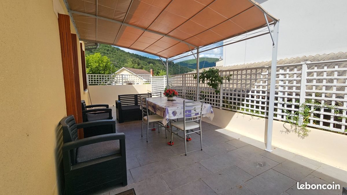 Maison à vendre, 190m², Saint-Geniez-d'Olt