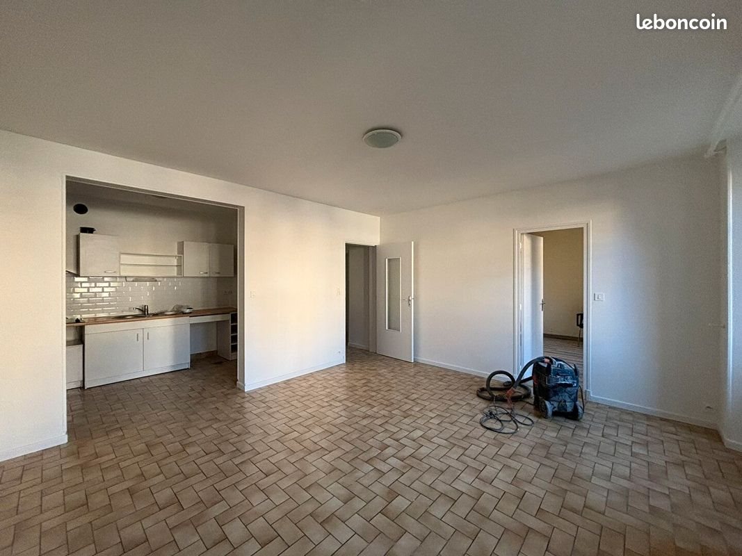 Appartement à louer, 48m², Espalion