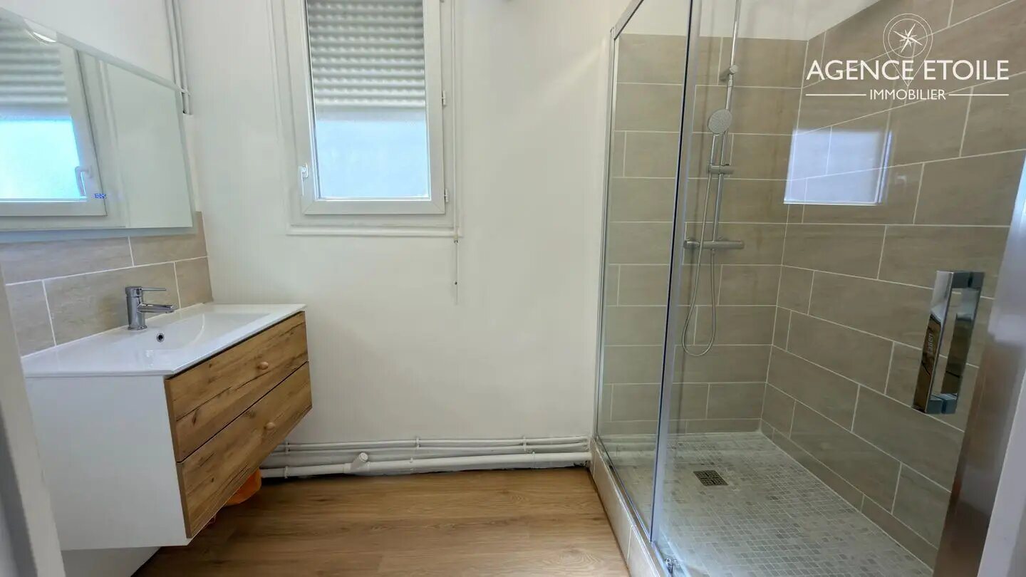 Appartement à louer, 70m², Marseille 8ème