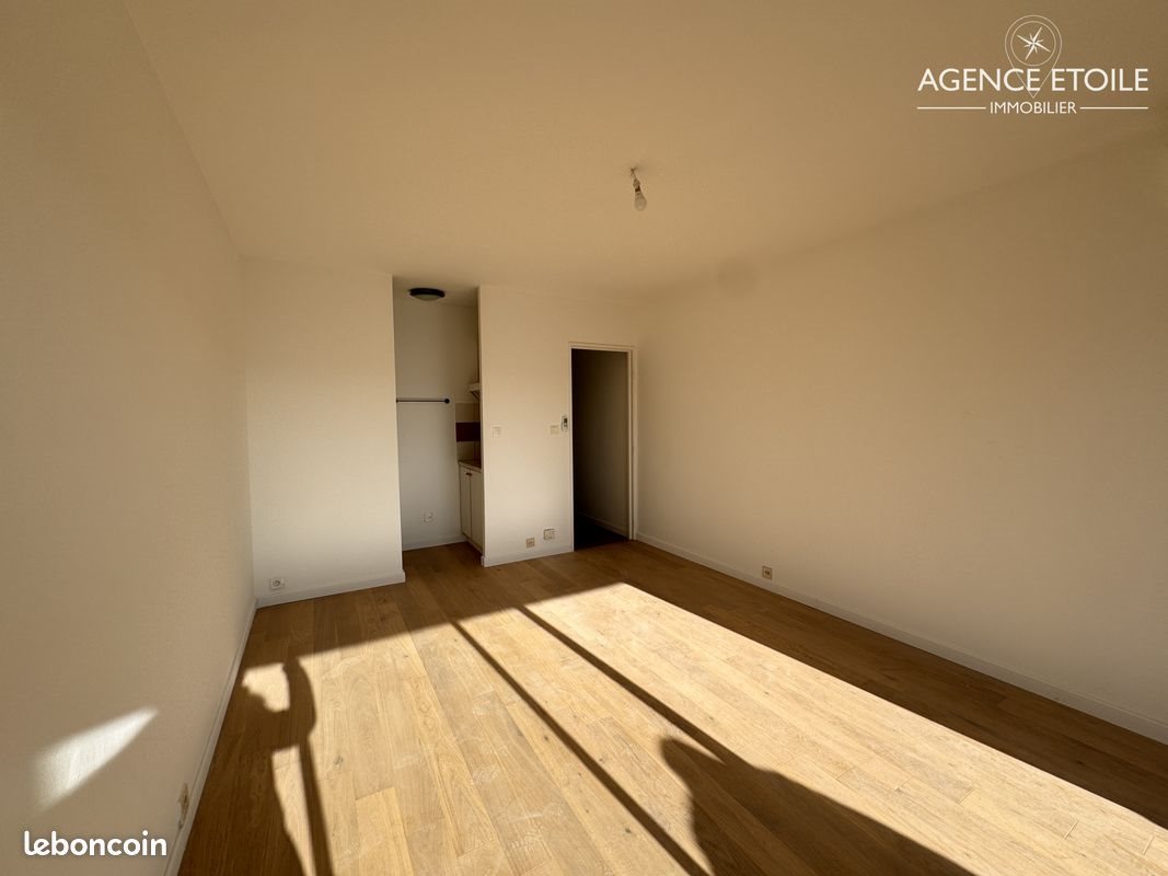 Appartement à louer, 24m², Marseille 8ème