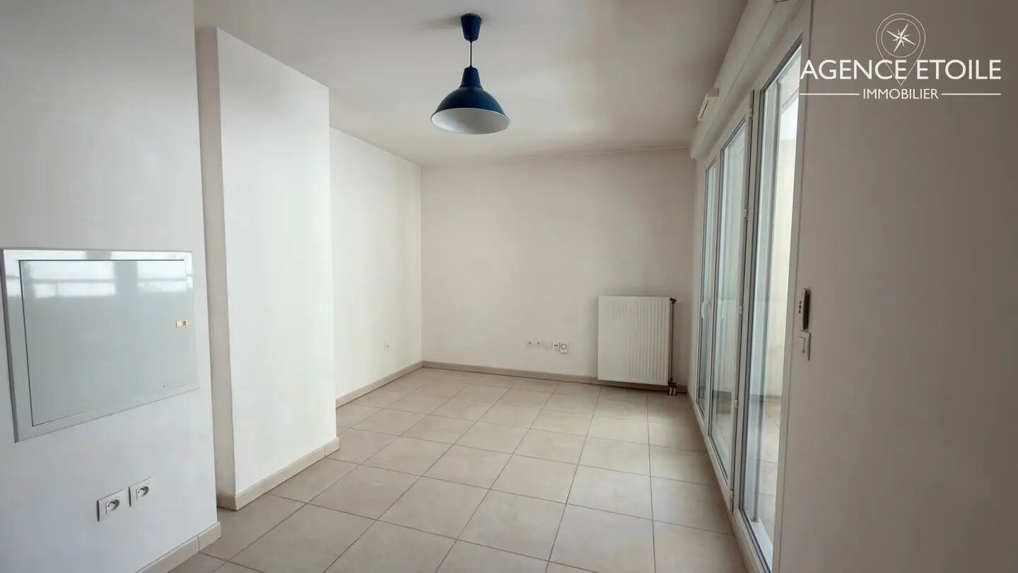 Appartement à louer, 35m², Marseille 8ème