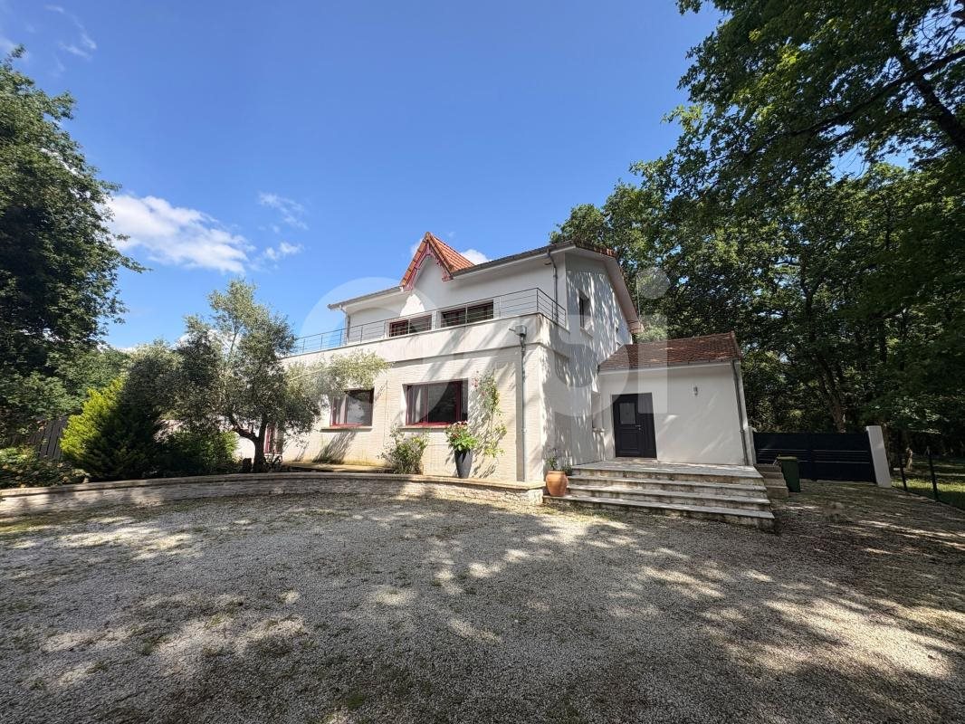 Maison à vendre, 273m², Saint-Romain-de-Benet