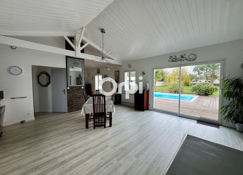 Maison à vendre, 107m², L'Eguille