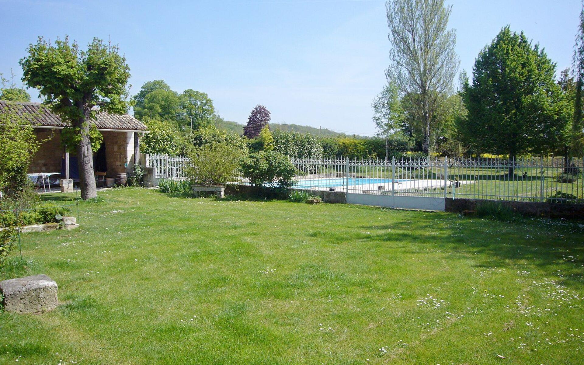 Maison à vendre, 320m², Touvre