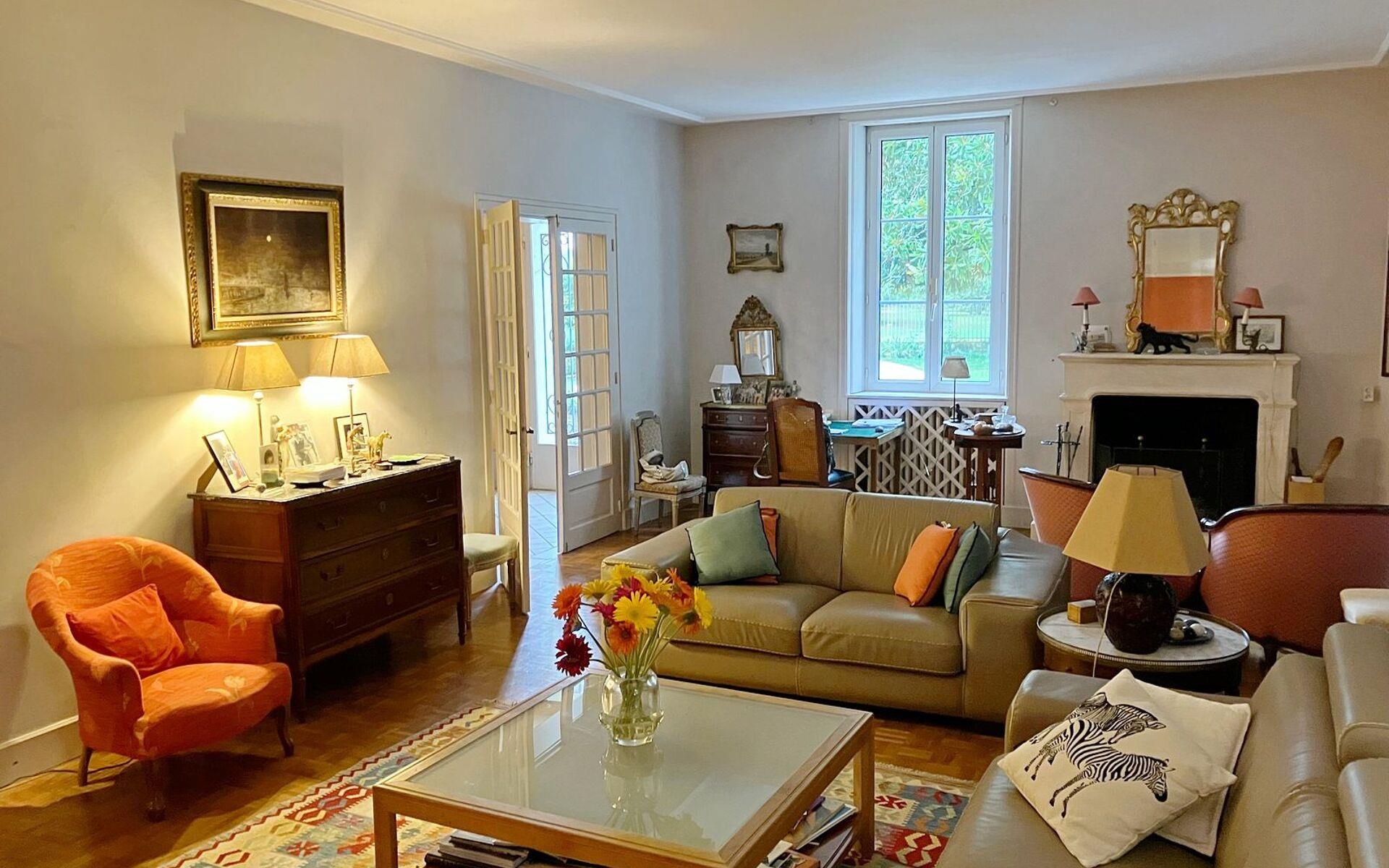 Maison à vendre, 320m², Touvre