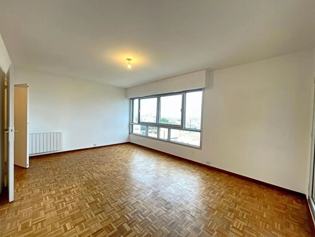 Appartement à louer, 57m², Marseille 8ème