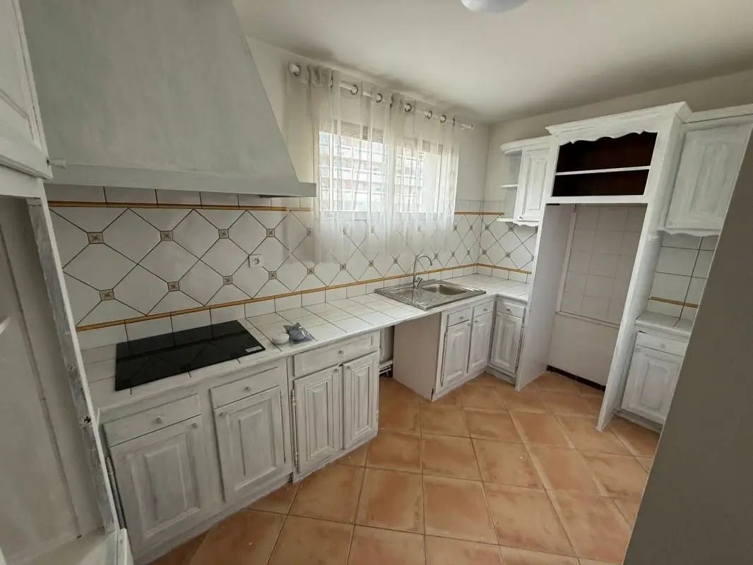 Appartement à louer, 57m², Marseille 8ème