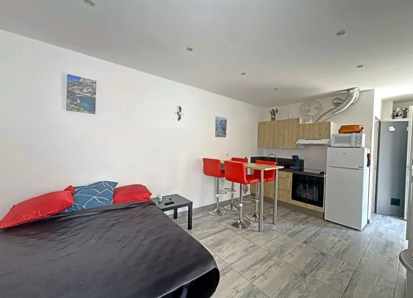 Appartement à louer, 23m², Marseille 8ème