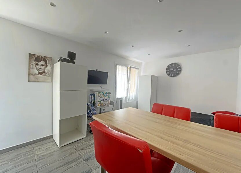 Appartement à louer, 23m², Marseille 8ème