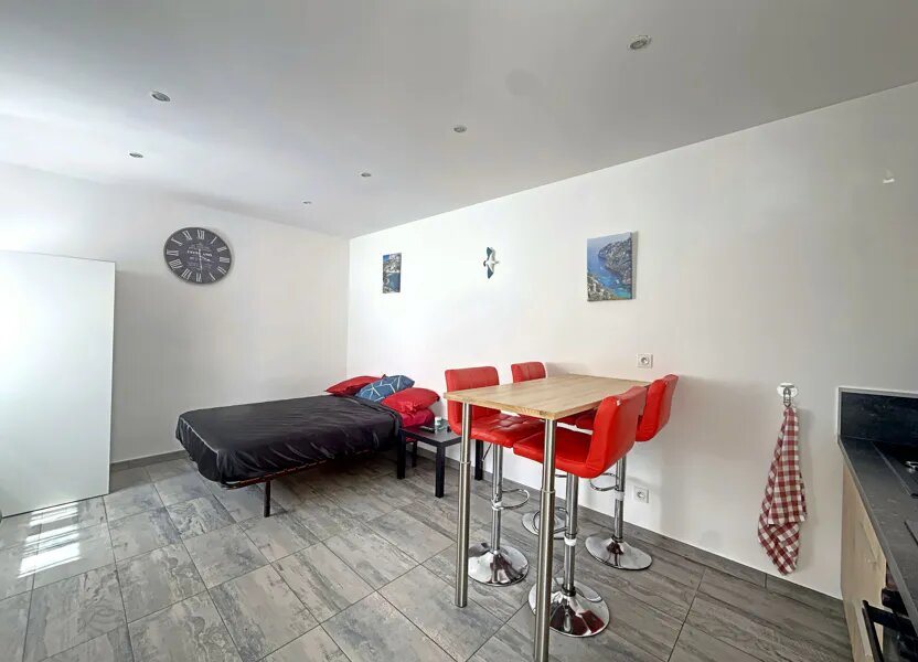 Appartement à louer, 23m², Marseille 8ème