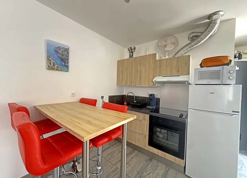 Appartement à louer, 23m², Marseille 8ème