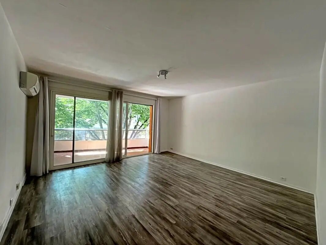 Appartement à louer, 57m², Marseille 8ème