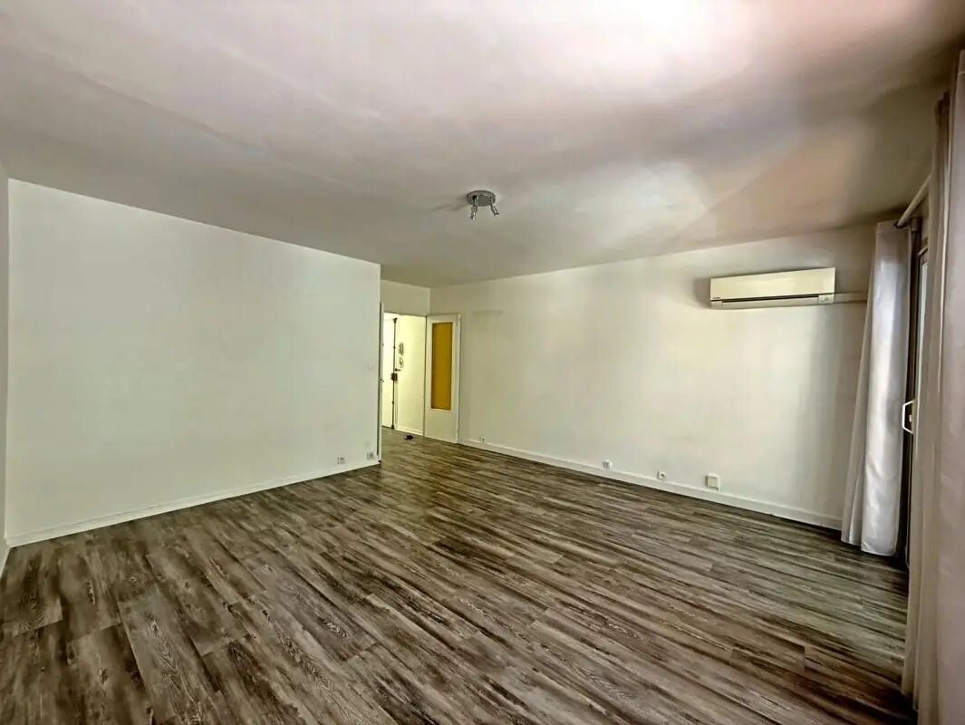 Appartement à louer, 57m², Marseille 8ème