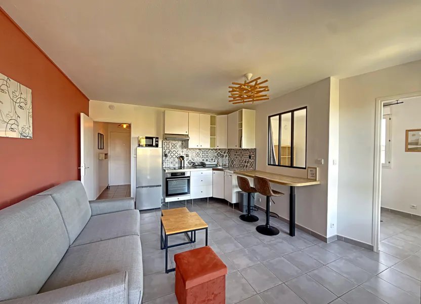 Appartement à louer, 38m², Marseille 8ème
