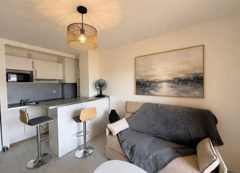 Appartement à louer, 21m², Marseille 8ème