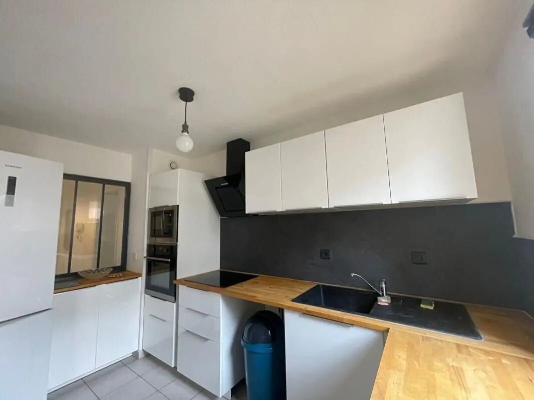 Appartement à louer, 49m², Marseille 8ème