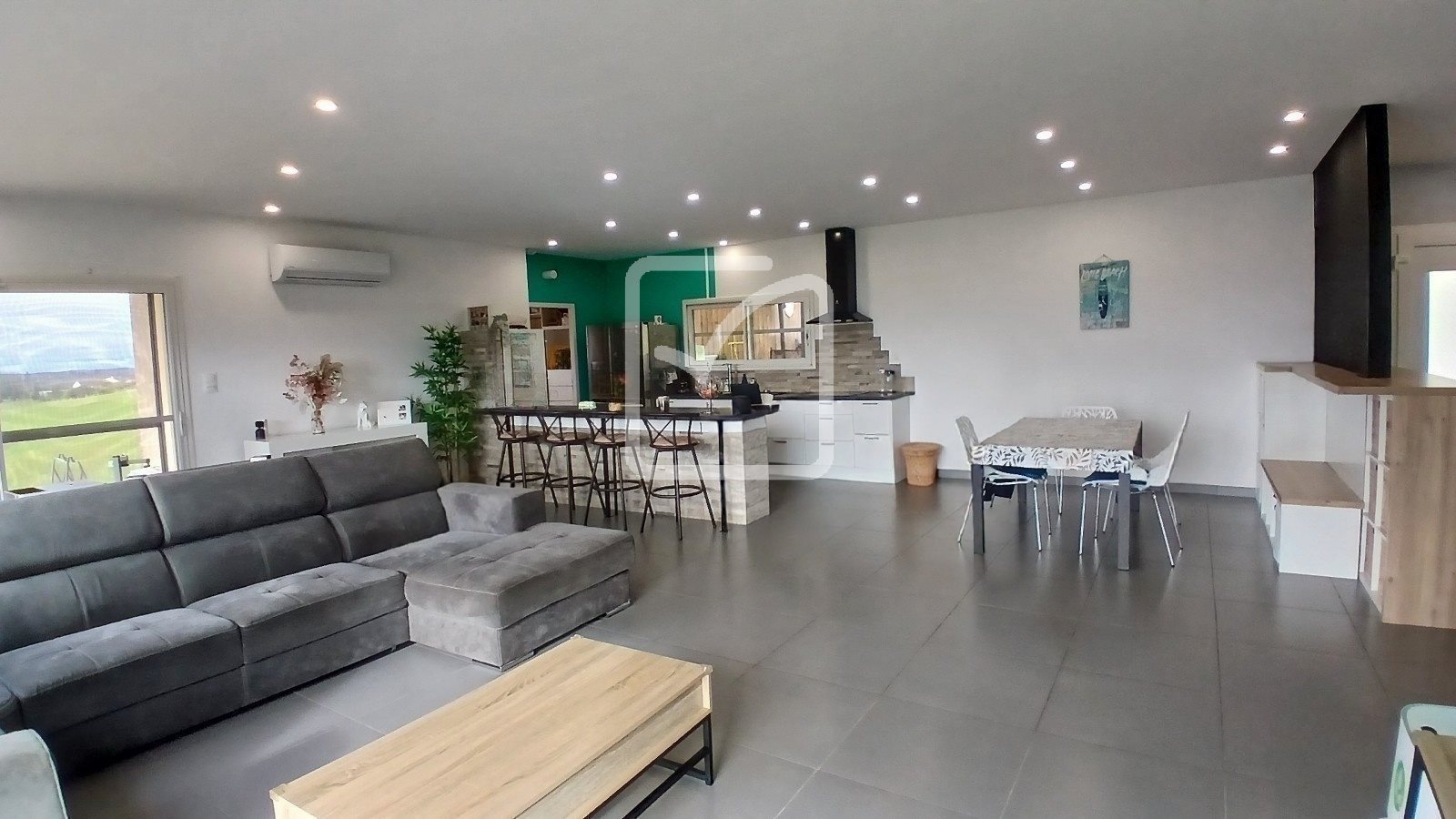 Maison à vendre, 142m², Cuzance