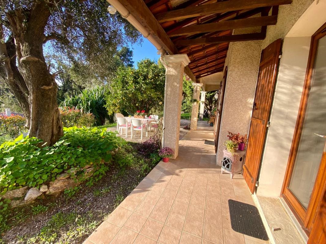 Maison à vendre, 122m², Carros