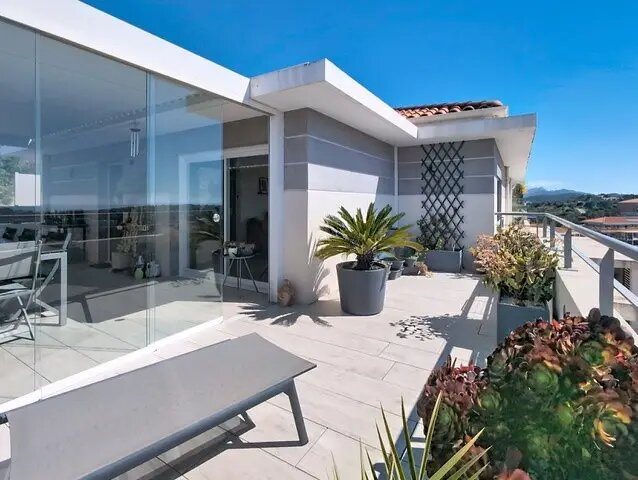 Appartement à vendre, 97m², Saint-Raphaël