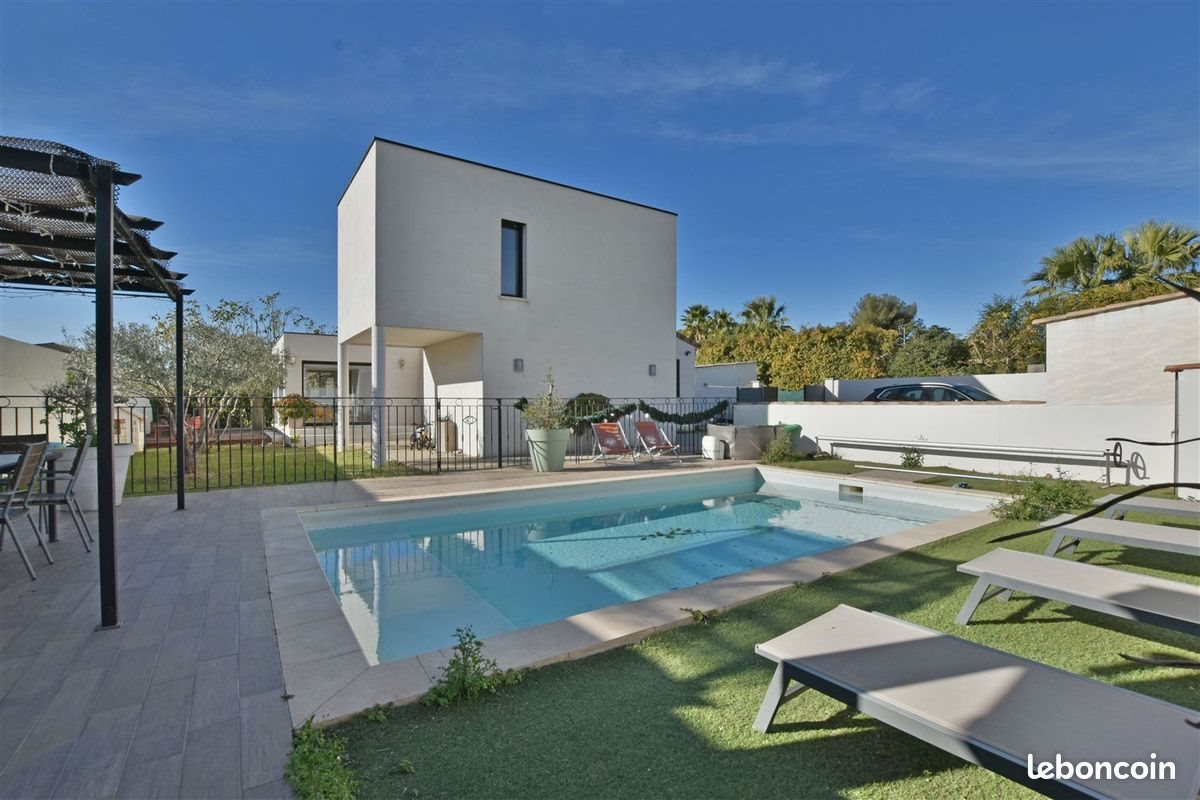 Maison à vendre, 167m², Clarensac