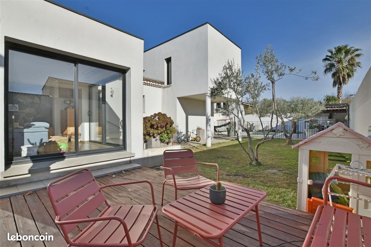 Maison à vendre, 167m², Clarensac