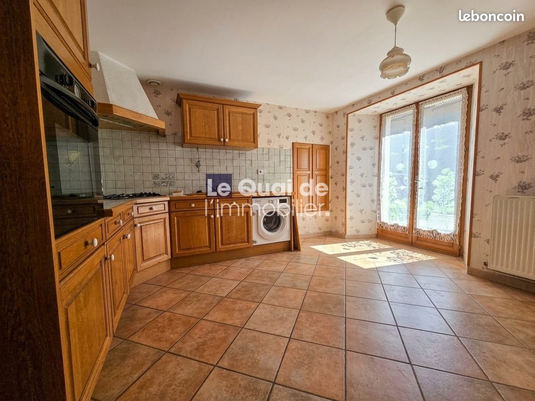 Maison à vendre, 115m², Brézins