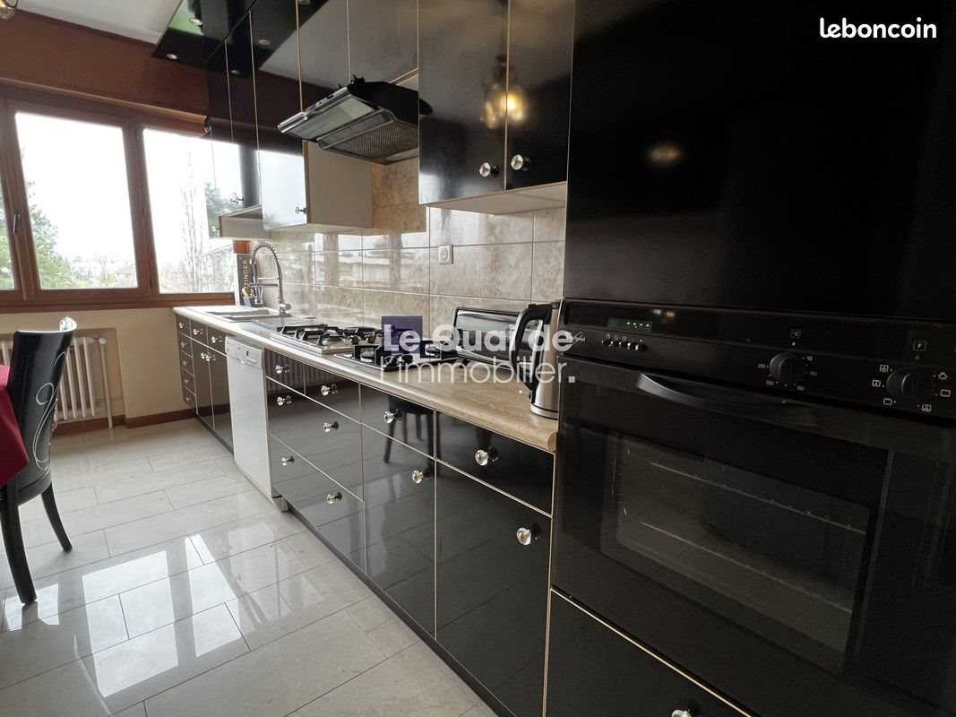 Appartement à louer, 107m², Echirolles