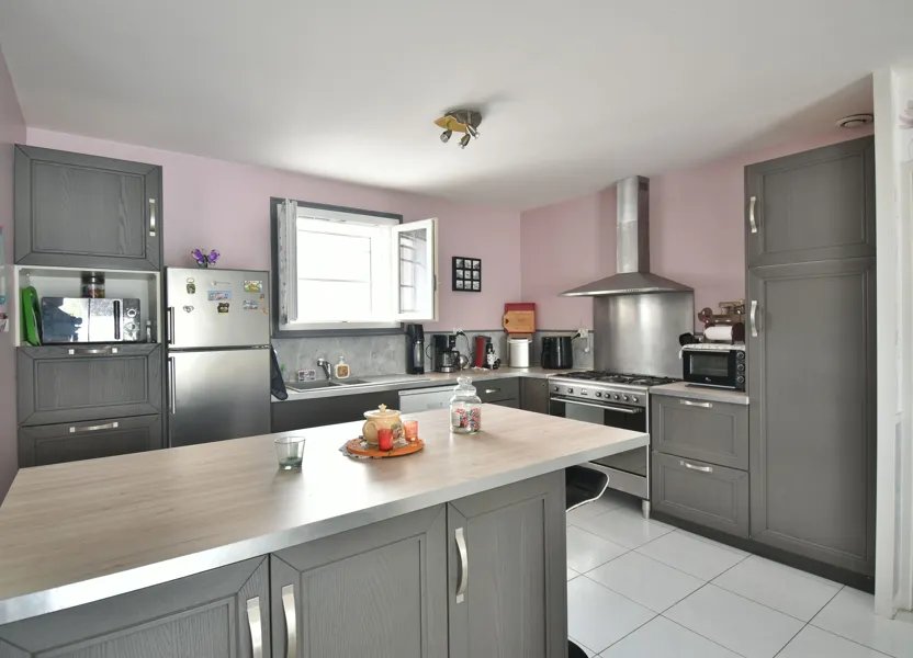 Maison à vendre, 108m², Villieu-Loyes-Mollon