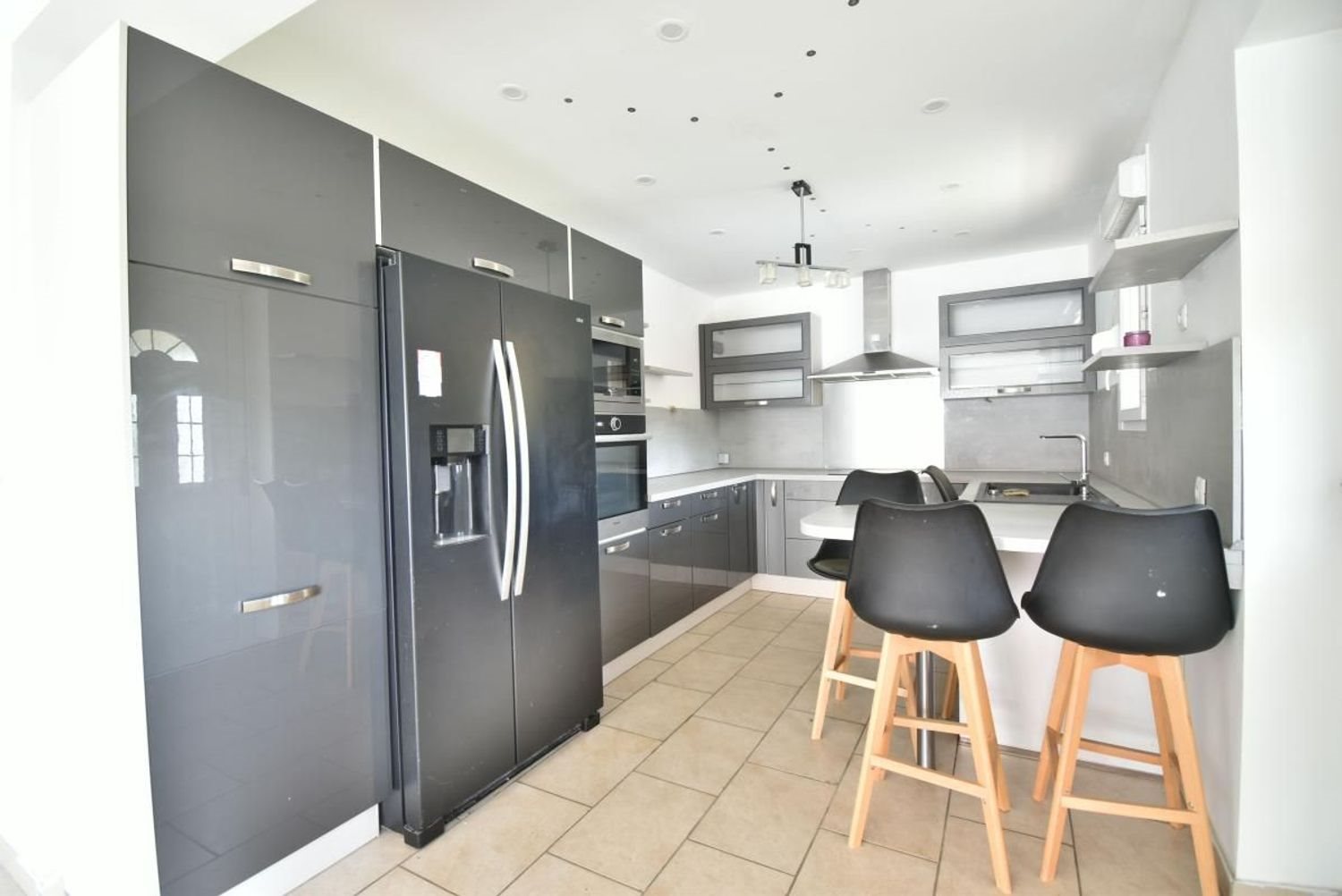 Maison à vendre, 100m², Villieu-Loyes-Mollon