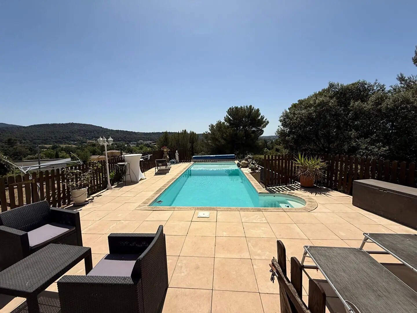 Maison à vendre, 197m², Simiane-Collongue