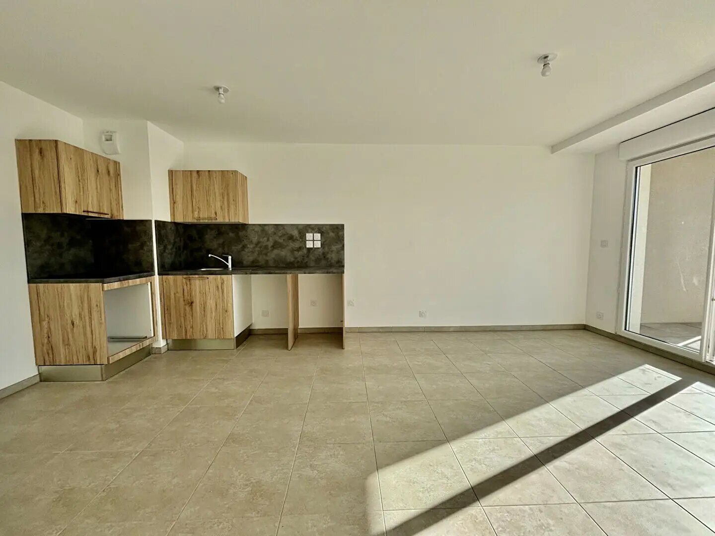 Appartement à louer, 39m², Marignane