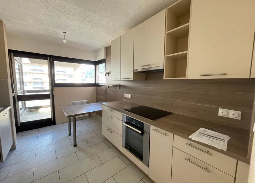 Appartement à louer, 69m², Cluses