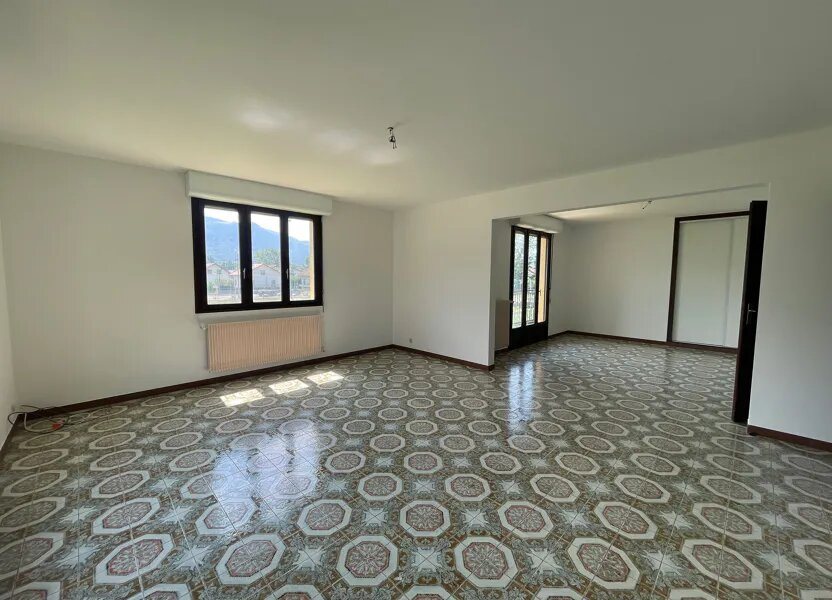 Appartement à louer, 111m², Cluses