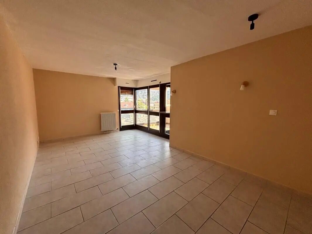 Appartement à louer, 69m², Cluses