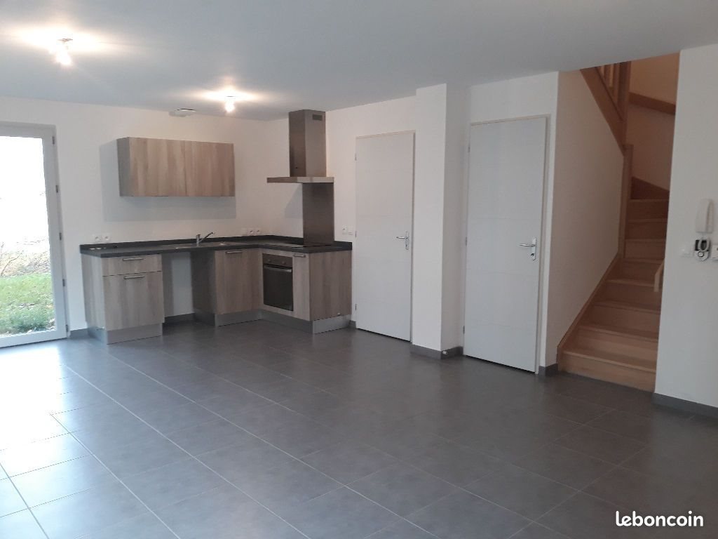 Maison à louer, 85m², Saint-Béron